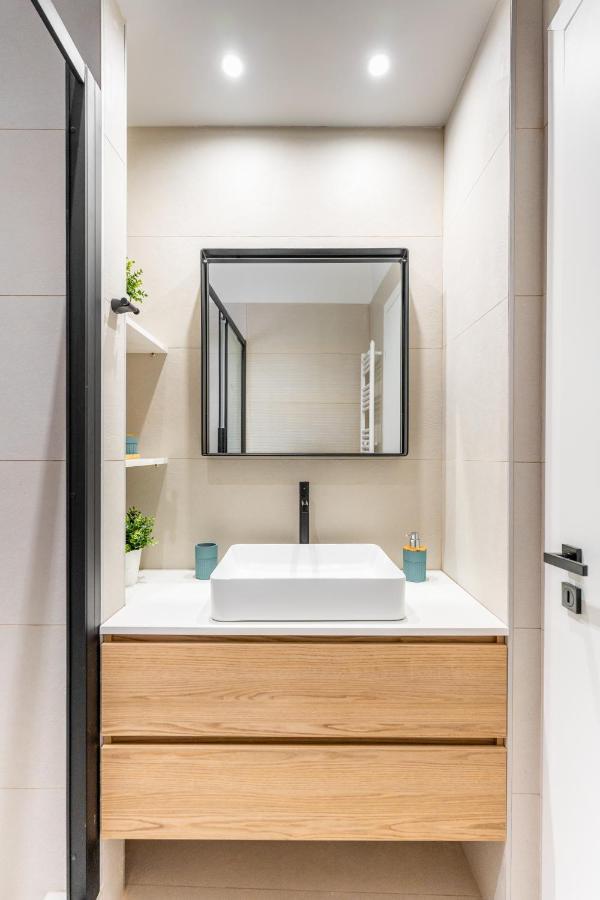 Elegant Apartment In Center, 5Min To History Sites Athen Eksteriør billede